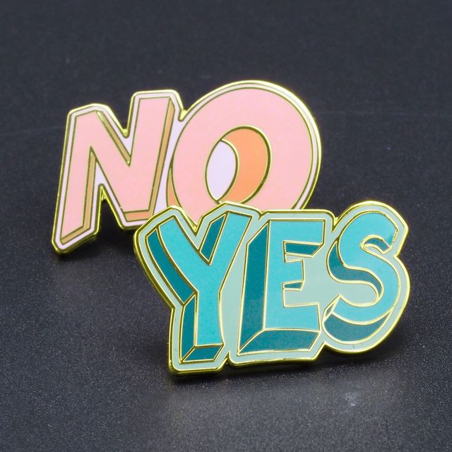 Viktor & Rolf Pins, Yes en No in Outline