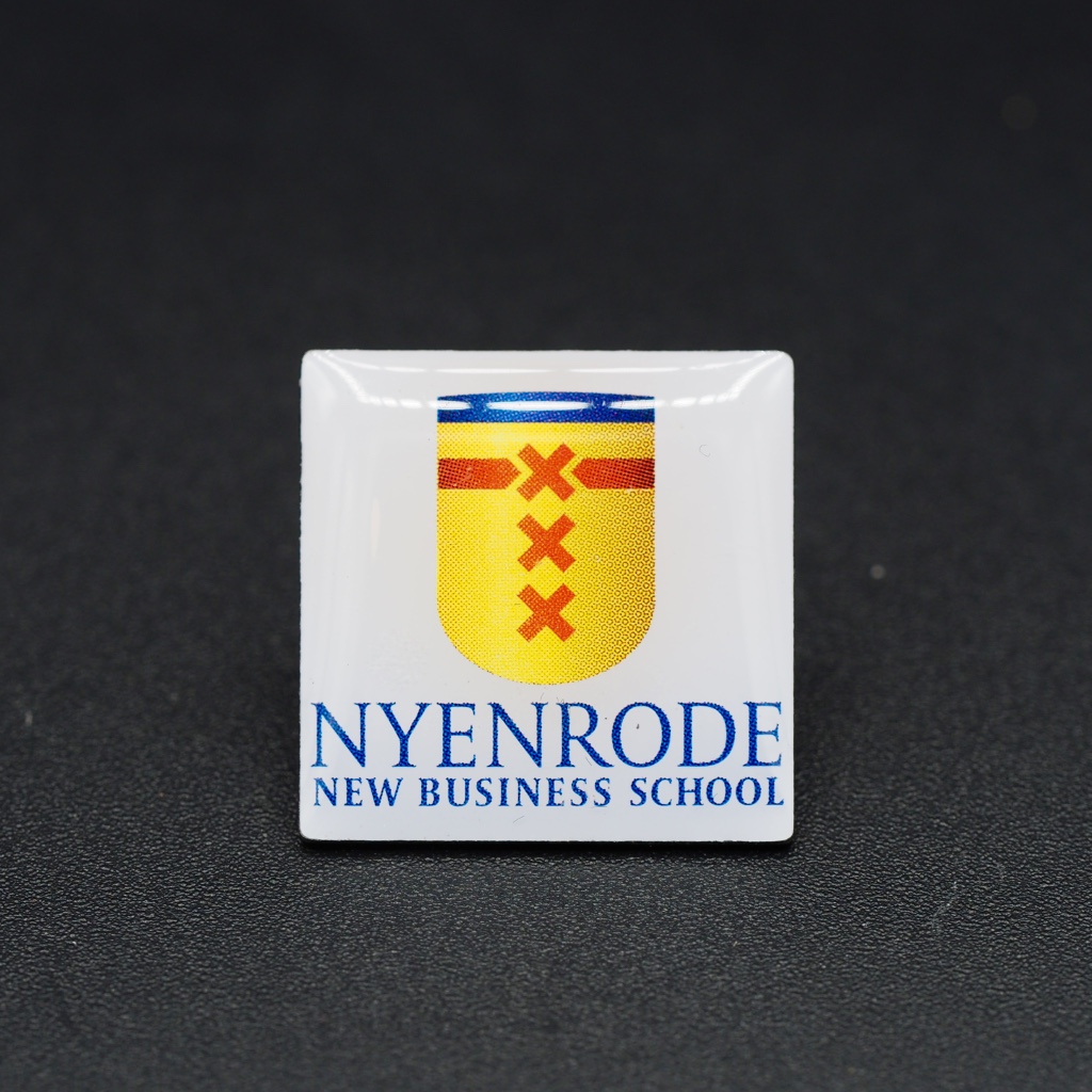 Nyenrode New Business School, Schild met Tekst