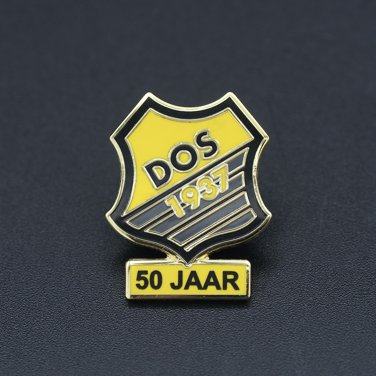 DOS 1937, Logo met schild 50 Jaar