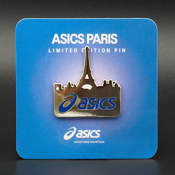 ASICS PARIS Pins op 50x50mm gift card