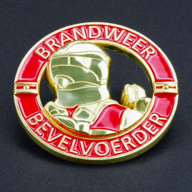 Brandweer Bevelvoerder Pins, Opengewerkt in outline