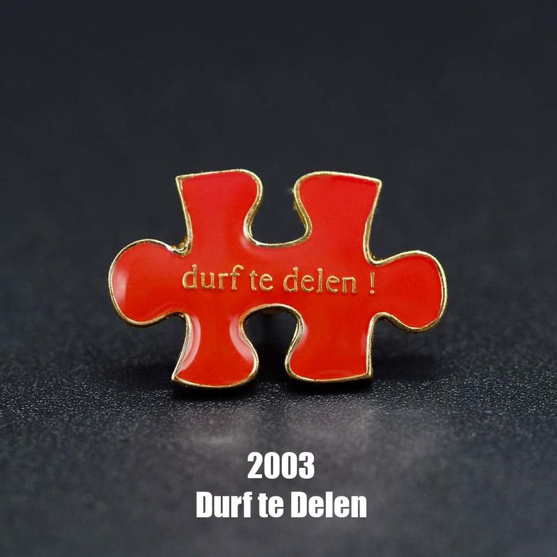 Pin's Passion-Pins van het jaar-2003-durf te delen-pinspassion.nl