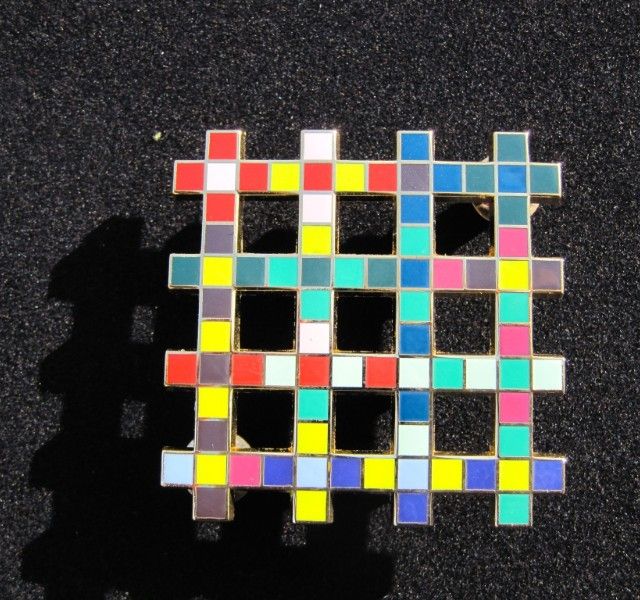 Speciale pins opdracht vierkant, grafisch