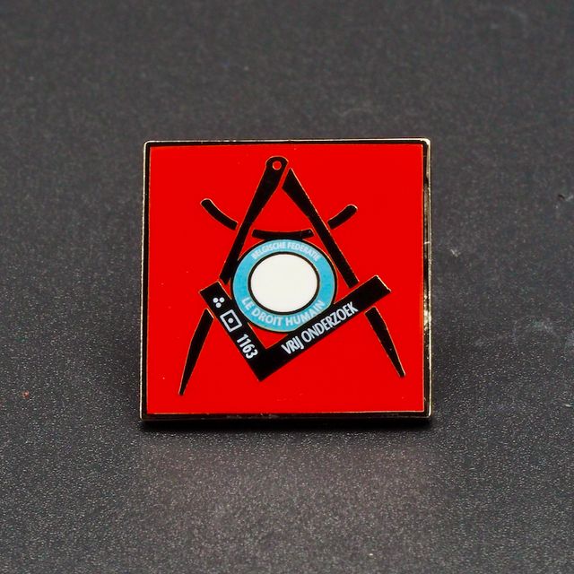 Vierkante Vrij Metselaars Pins, Passer