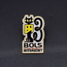 Geëtst, koud-geëmailleerd