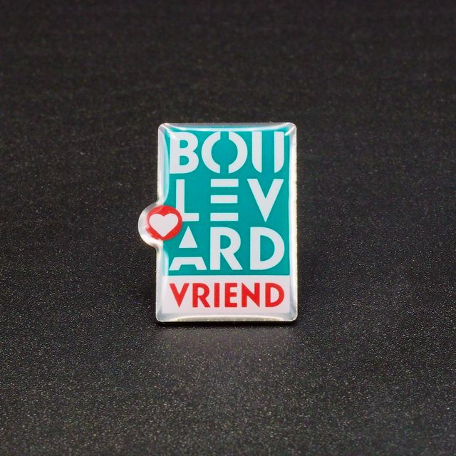 Boulevard Theater Festival Pins - Logo 2022 rechthoek met rood hartje