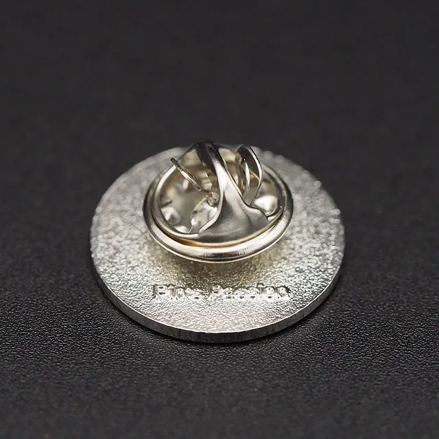 Butterfly tack sluiting