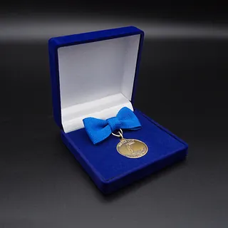 Pin's Passion-Velours-gift-box-Deluxe-Zwart-Draaginsignes