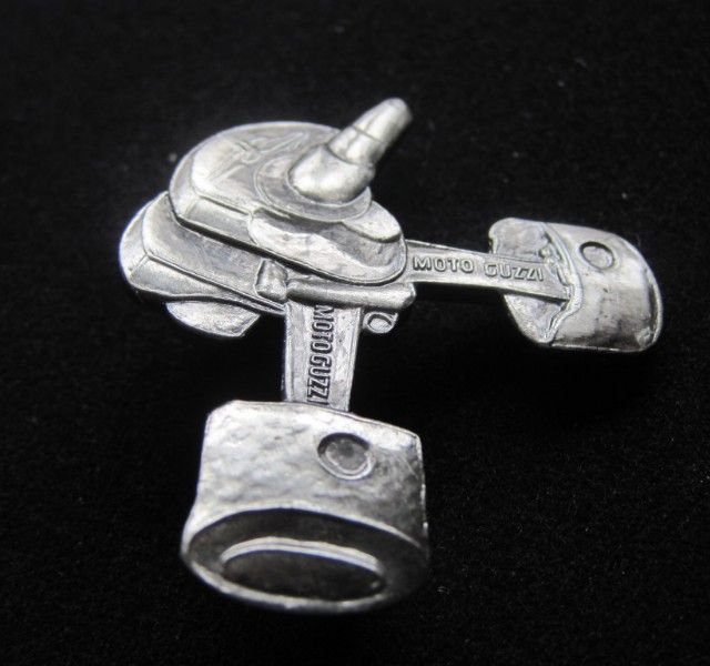 IJzeren pins met 2D-reliëf