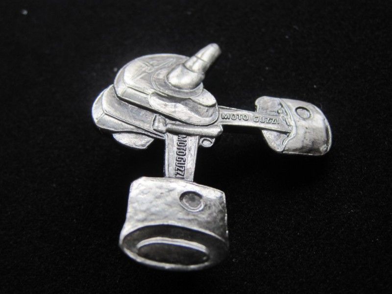 IJzeren pins met 2D-reliëf