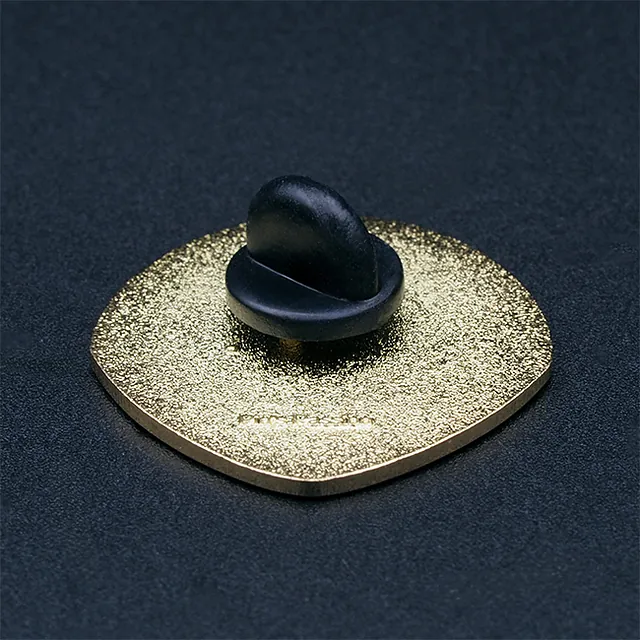 Pins sluiting, Rubber tack clutch, Pin's Passion