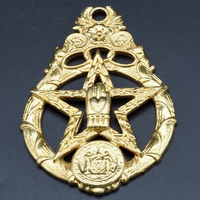 Odd Fellows Onderhanger Opengewerkt 3-D Reliëf