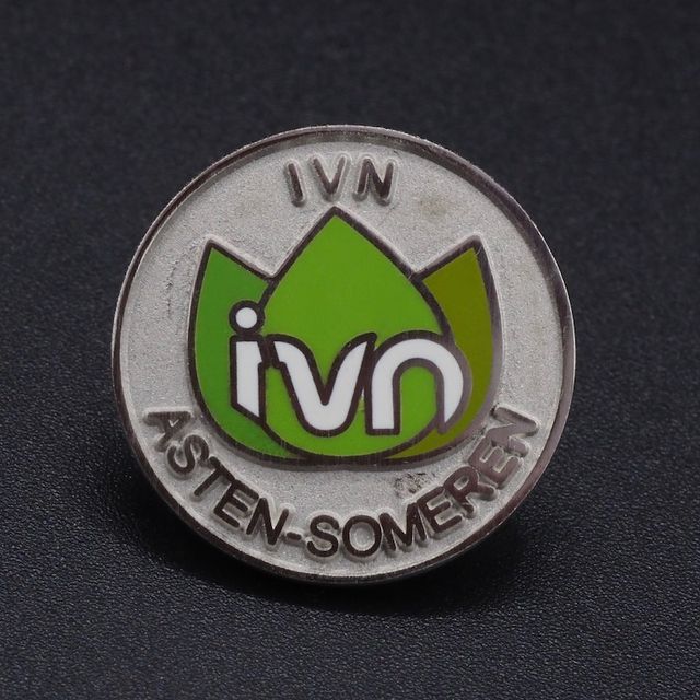 IVN-pins-instituut-veiligheid-milieu-warm-geëmailleerd-2d-reliëf-rond-pin's passion