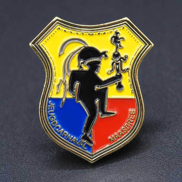 jeugdcarnaval-maasbree-ijzer-koud-gestempeld-outline-pin's passion