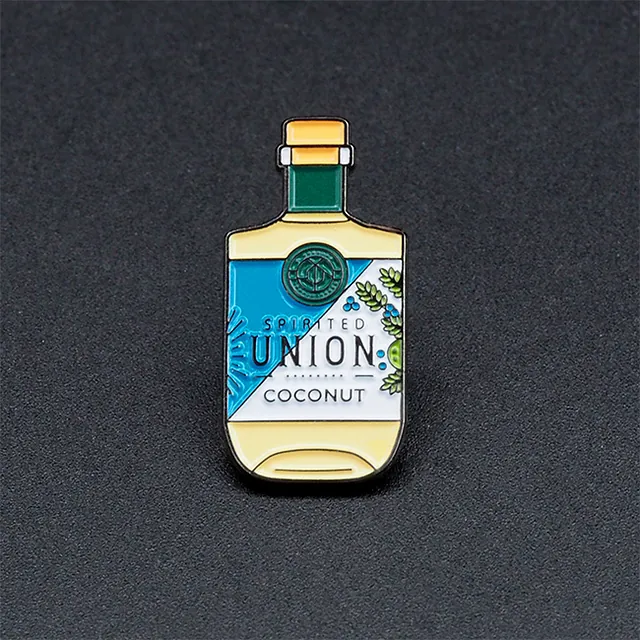 Spirited Union Coconut Rum Fles Pins - Logo Speld