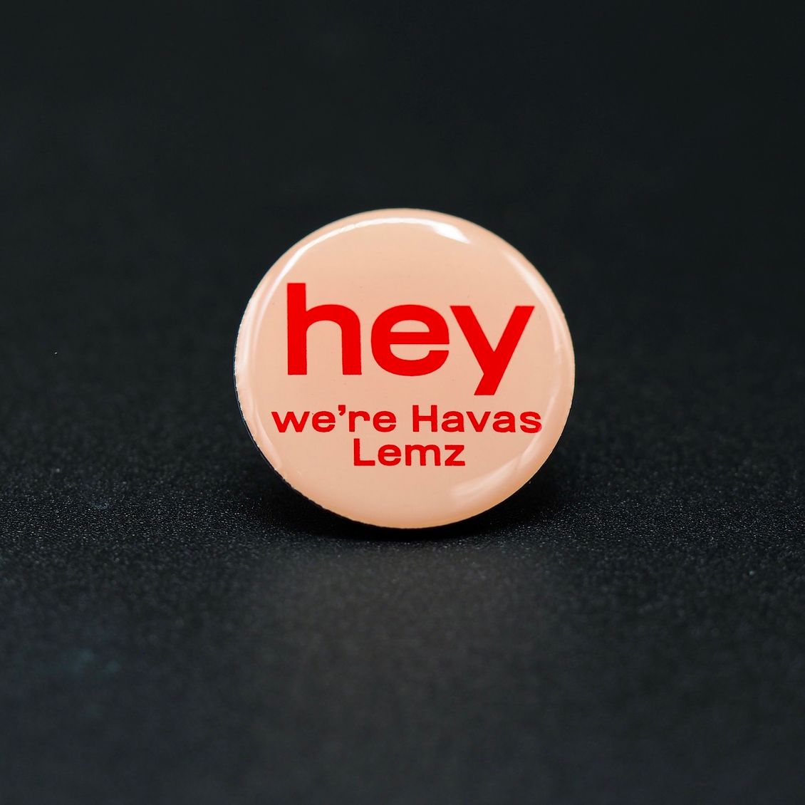 Pin's Passion-Havas-Lemz-Rond-Zijdeglans-Filmprint-Pins