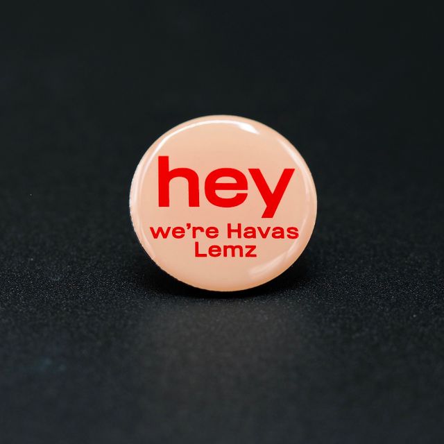 Pin's Passion-Havas-Lemz-Rond-Zijdeglans-Filmprint-Pins