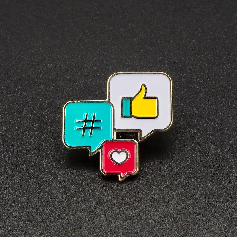 Kunstbende Influencer Pins in Outline
