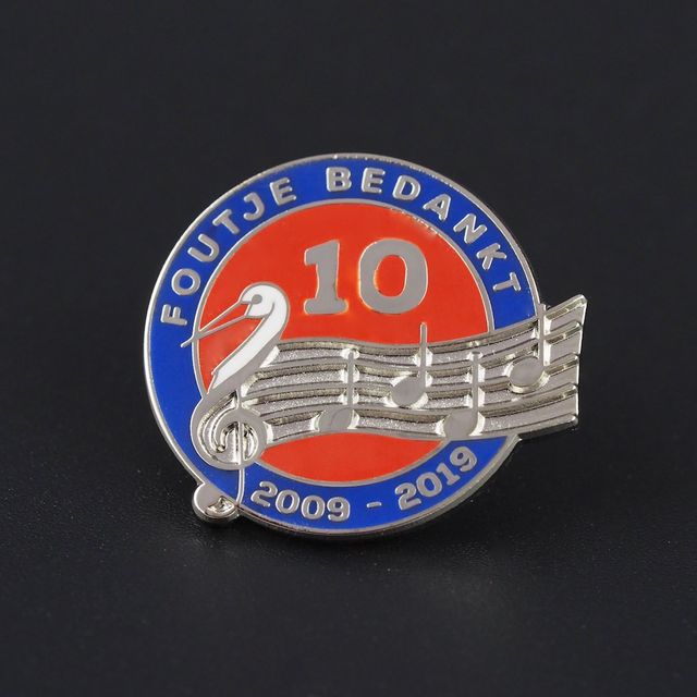 Foutje Bedankt Pins met Ooievaar en Notenbalk