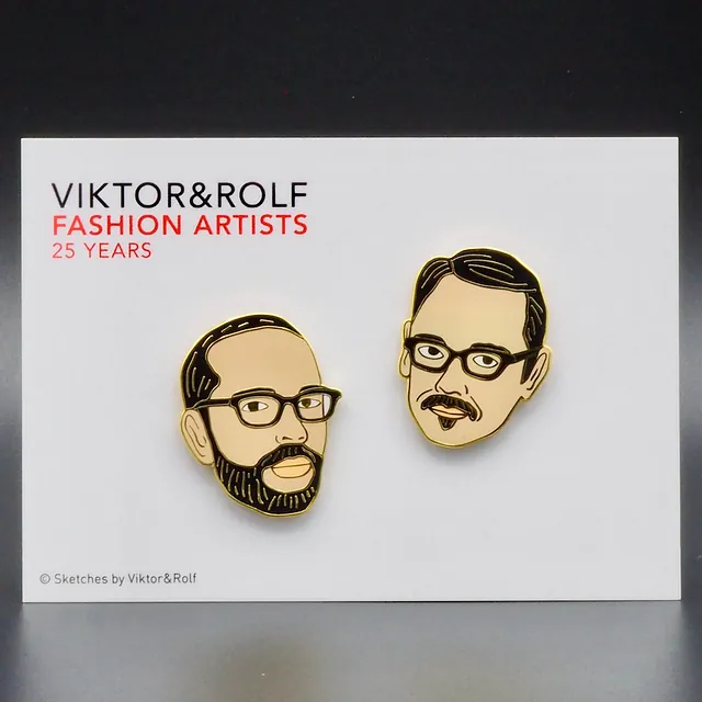 Victor&Rolf Pins op A-7 gift card